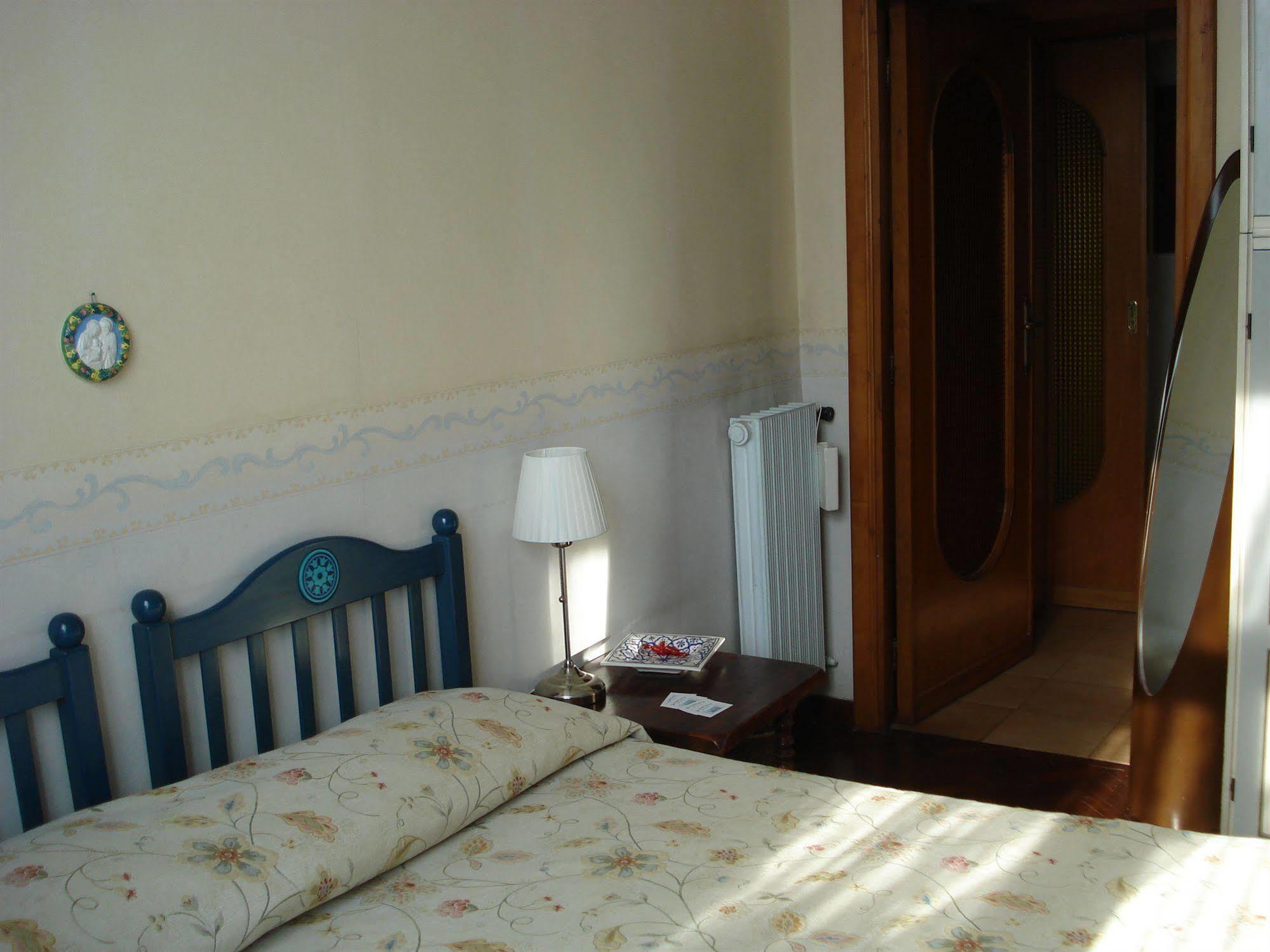 Areamare Bed & Breakfast Наполи Екстериор снимка
