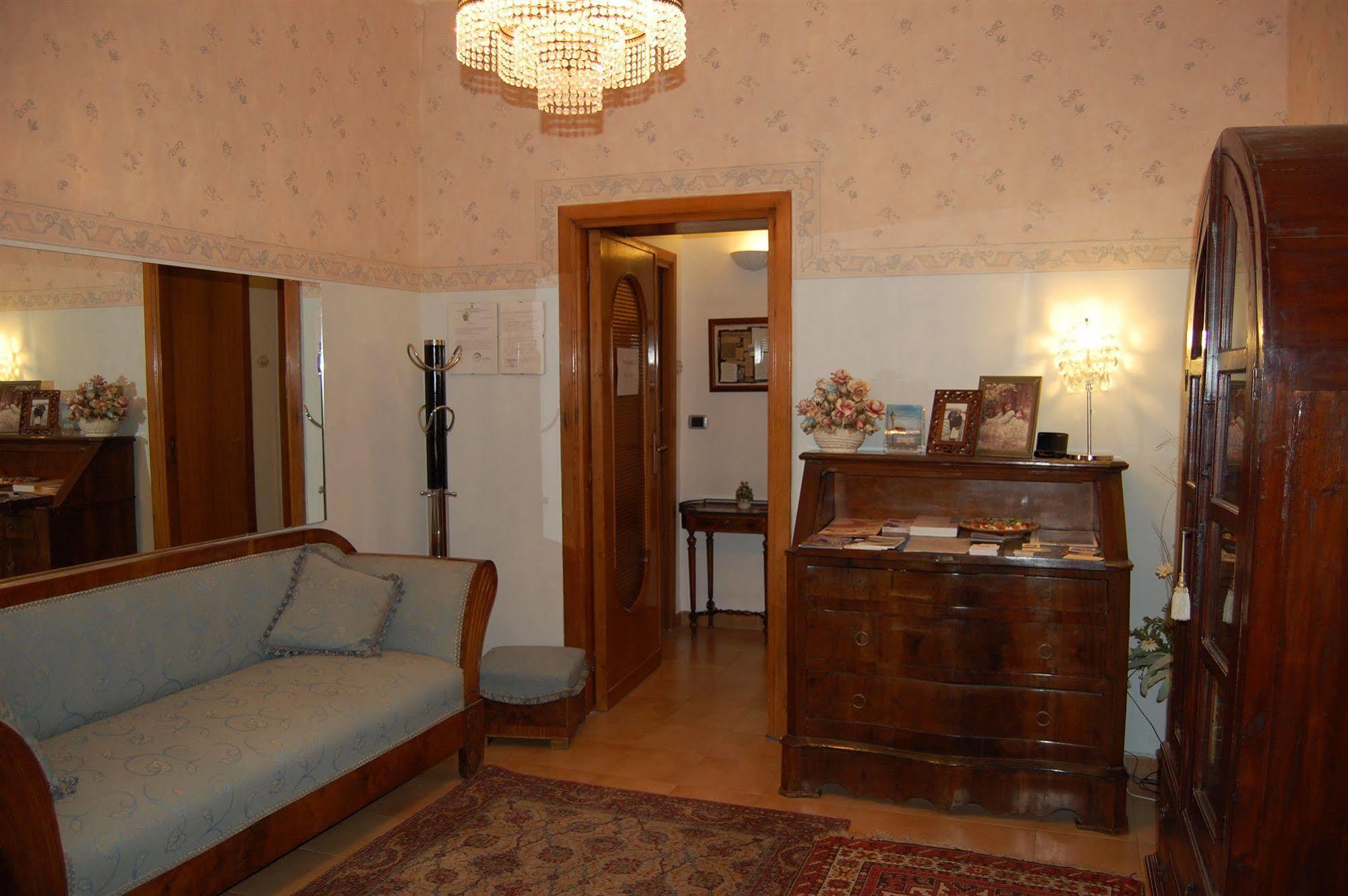 Areamare Bed & Breakfast Наполи Екстериор снимка